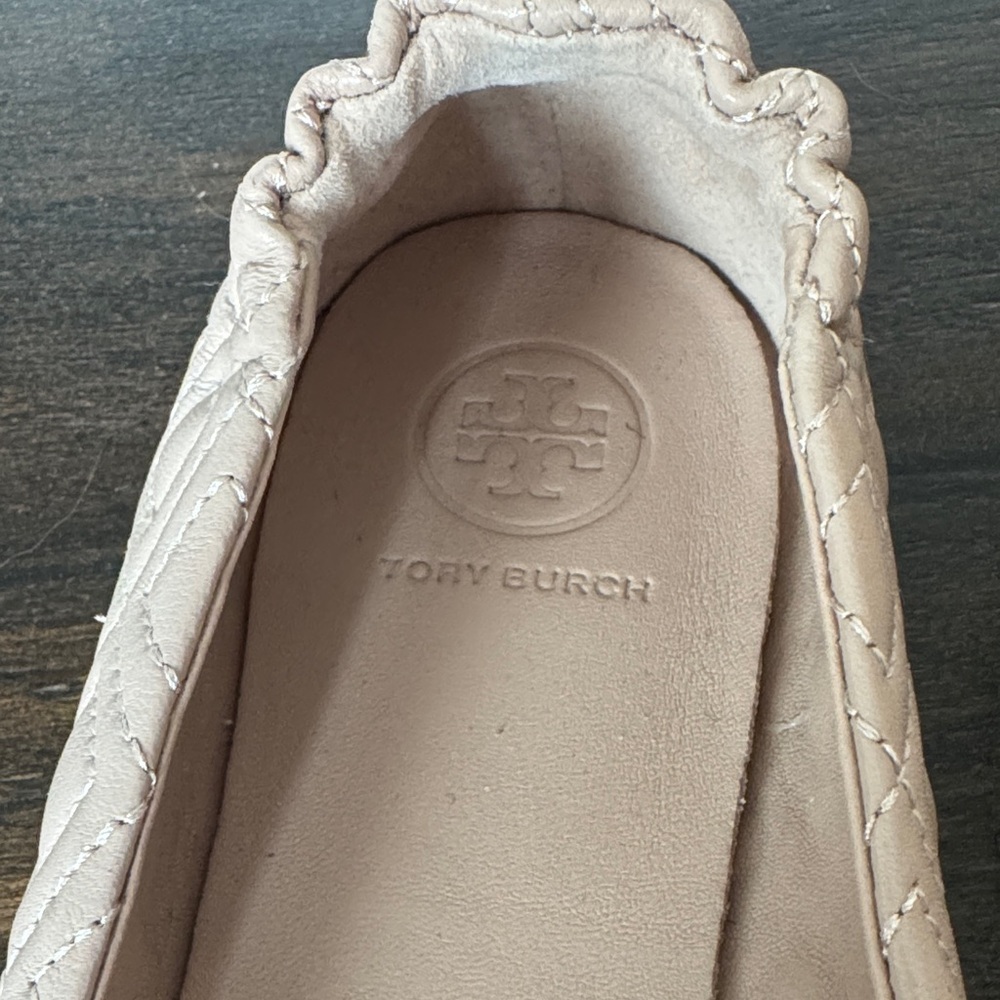 Tory Burch Quilted Minnie Ballet Flats in Light Pink with Gold Logo - Picture 2 of 5